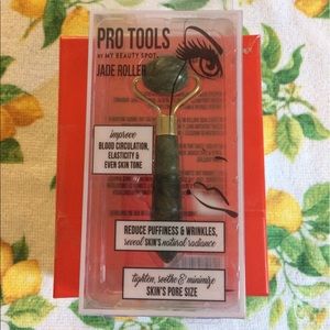 Jade Facial Roller